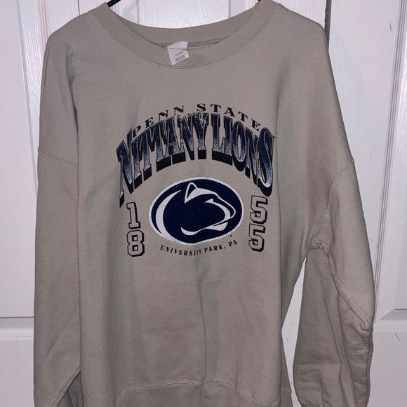 Hanes Gray Crewneck Sweater - Picture 2 of 2